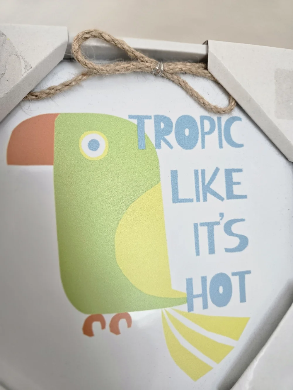 Tropic Like It’s Hot Parrot Mini Wall Sign Plaque Tropical Summer Decor NWT